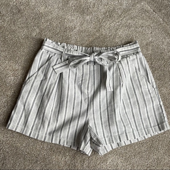 Forever 21 tie adjustable striped shorts - Picture 2 of 3